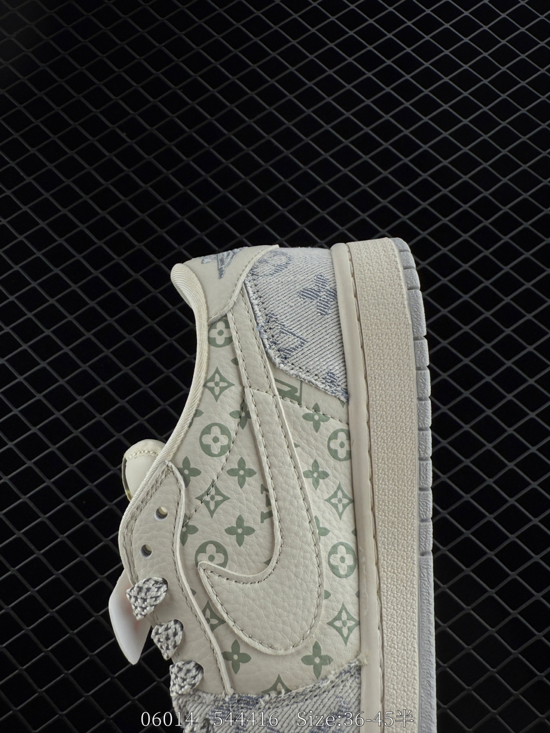 Nike Air Jordan 1 x Travis Scott AJ1